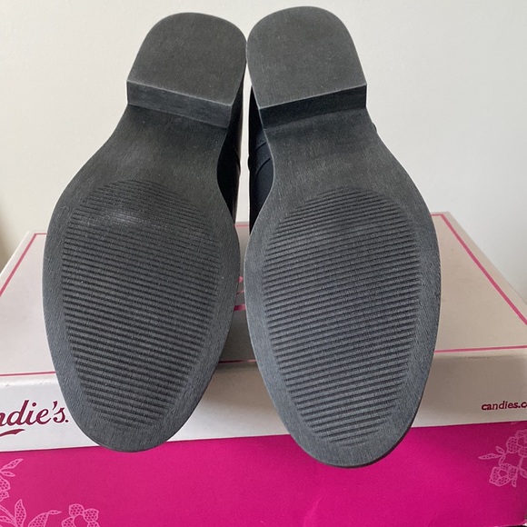 Candie’s Lace-Up Ankle Boots - Picture 4 of 4